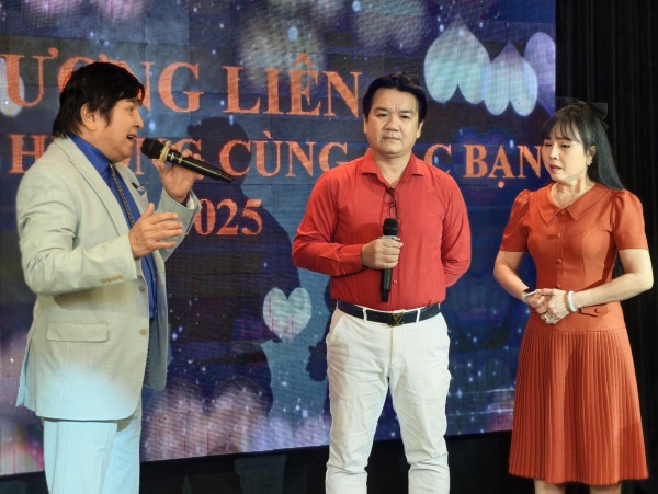 Nghệ sĩ Phượng Liên về thăm quê hương