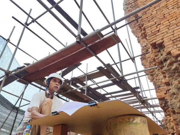 Nghe tháp nghìn năm kể chuyện