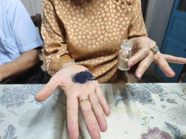 Người giữ bí kíp thuốc nhuộm răng đen