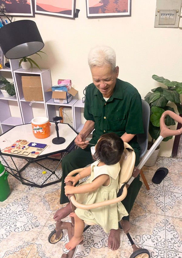 Người lính cụ Hồ và 19 năm hành trình xanh thầm lặng Người lính cụ Hồ và 19 năm hành trình xanh thầm lặng