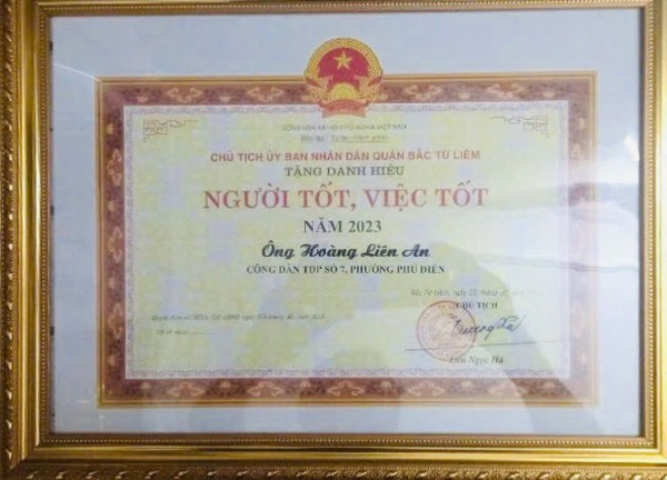 Người lính cụ Hồ và 19 năm hành trình xanh thầm lặng Người lính cụ Hồ và 19 năm hành trình xanh thầm lặng