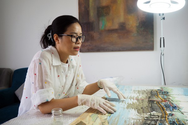 Người vá tranh triệu USD qua… kính hiển vi Người vá tranh triệu USD qua… kính hiển vi