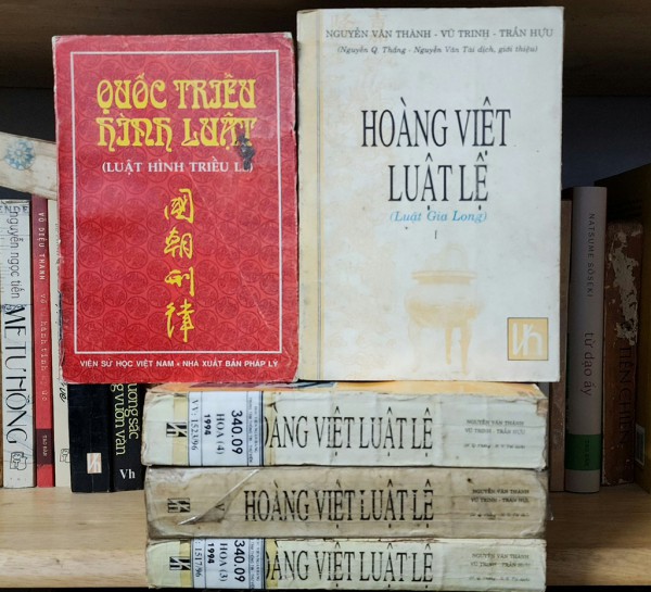 Người xưa trọng sách: Làm sách gian, sách cấm có thể bị tử hình