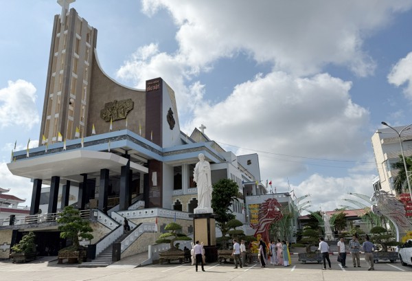 Nhà thờ Tắc Sậy, điểm hành hương nổi tiếng bậc nhất miền Tây