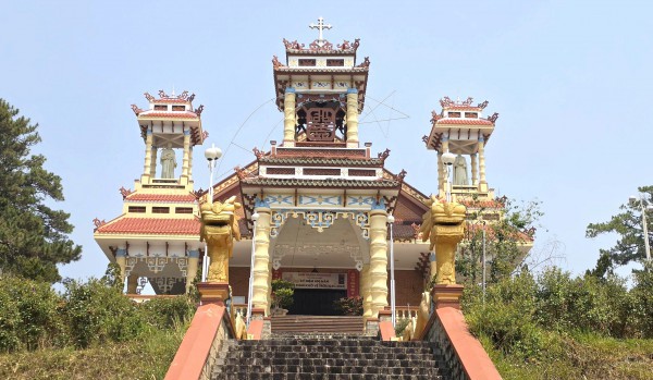 Nhà thờ mang dáng dấp đình, chùa độc nhất vô nhị ở Đà Lạt