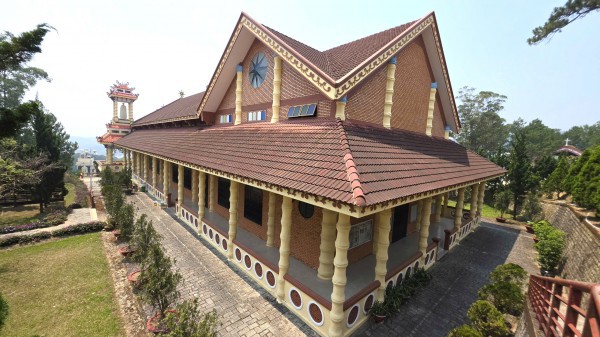 Nhà thờ mang dáng dấp đình, chùa độc nhất vô nhị ở Đà Lạt