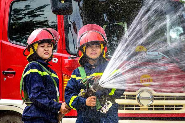 Những khoảnh khắc đẹp của người phụ nữ Việt Nam qua ảnh