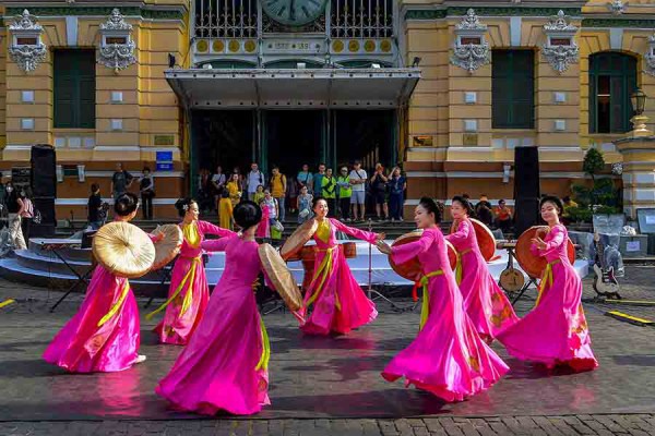 Những khoảnh khắc đẹp của người phụ nữ Việt Nam qua ảnh