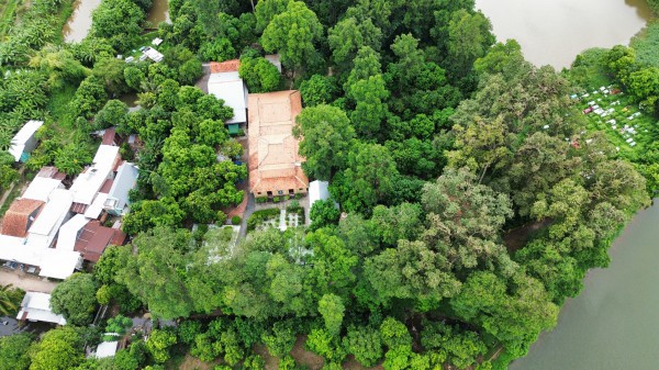Những ngôi chùa độc đáo ở miền Tây: Nơi cư trú gần 50 năm của dơi quạ Những ngôi chùa độc đáo ở miền Tây: Nơi cư trú gần 50 năm của dơi quạ