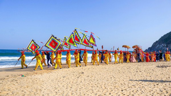 Những ngôi làng tuyệt đẹp ven biển: Nhơn Lý - trăm năm giữ lễ cầu ngư Những ngôi làng tuyệt đẹp ven biển: Nhơn Lý - trăm năm giữ lễ cầu ngư