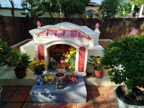 Những Những