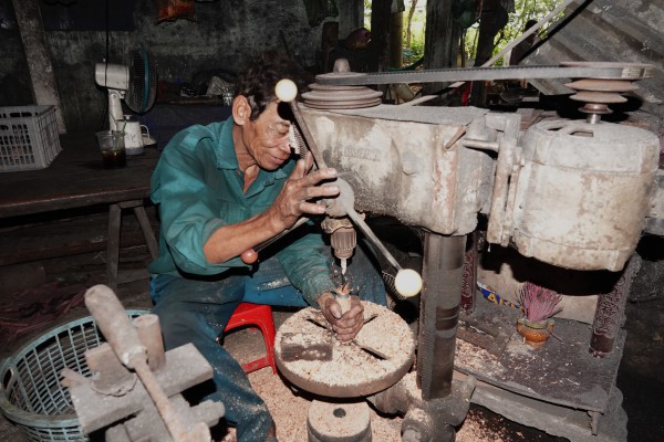 Níu giữ nghề xưa: Gần 60 năm Níu giữ nghề xưa: Gần 60 năm