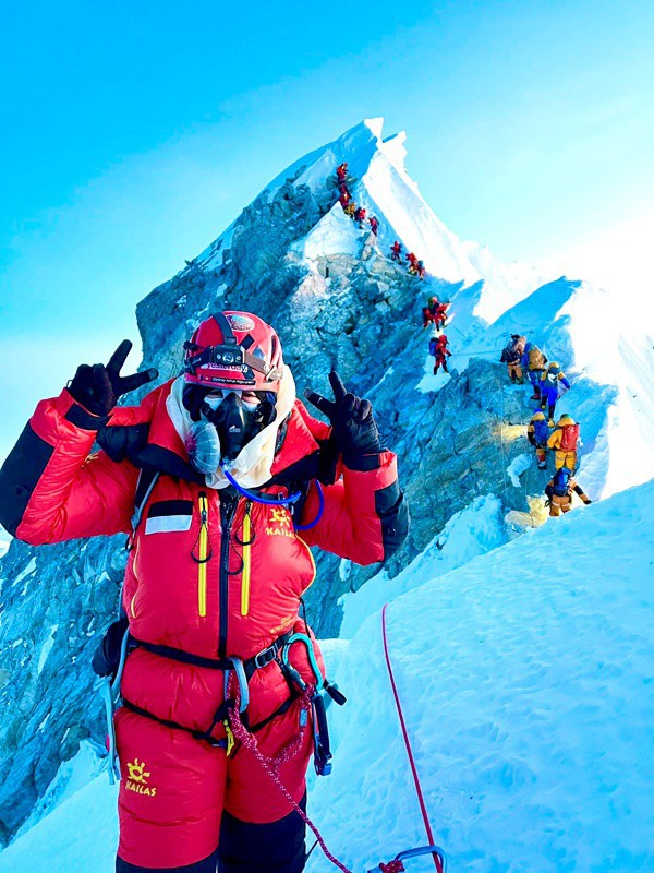 Nước Pháp tôn vinh người phụ nữ Việt Nam đầu tiên chinh phục thành công đỉnh Everest
