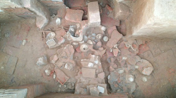 Phát hiện ngôi mộ cổ gần 2.000 năm ở Quảng Ninh