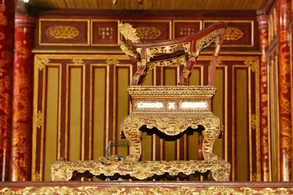 Phục chế ngai vàng triều Nguyễn thế nào? Phục chế ngai vàng triều Nguyễn thế nào?
