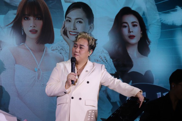 Quang Dũng, Hà Nhi trình diễn thăng hoa trong đêm nhạc 