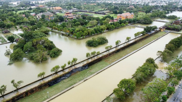 Sập tường trong Hoàng thành Huế: Bộ VH-TT-DL yêu cầu rà soát, ưu tiên khắc phục