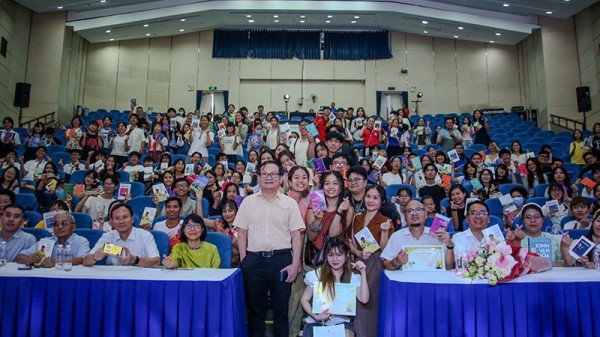 Sức hút bền bỉ của ‘Kính vạn hoa’ sau 30 năm