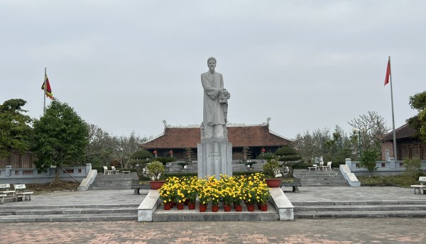 Thăm quê cụ Bảng Đôn