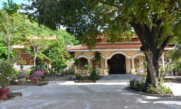 Thất Sơn huyền bí: Cây đàn lạ ở chùa Năm Căn Thất Sơn huyền bí: Cây đàn lạ ở chùa Năm Căn