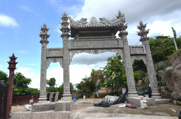 Thất Sơn huyền bí: Dấu xưa cụ Nghè ở Núi Sam Thất Sơn huyền bí: Dấu xưa cụ Nghè ở Núi Sam