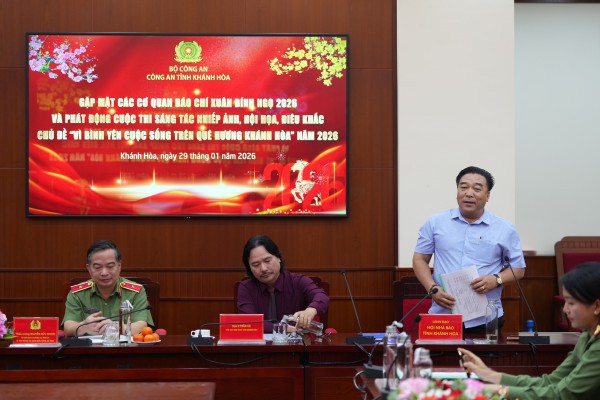 Thi sáng tác nghệ thuật 