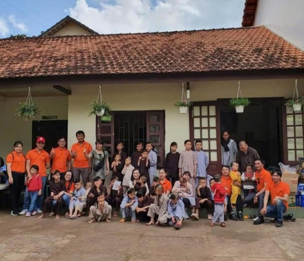 Tiếng hát nối miền yêu thương Tiếng hát nối miền yêu thương