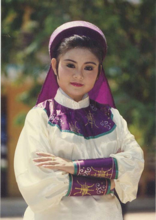 Truyền nhân của đại gia tộc sân khấu: 3 tài nữ của gia tộc Minh Tơ Truyền nhân của đại gia tộc sân khấu: 3 tài nữ của gia tộc Minh Tơ