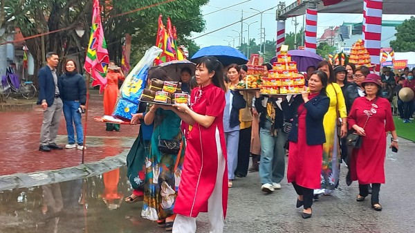 Về lễ hội đền Tranh nghe giai thoại chuyện tình đẫm nước mắt