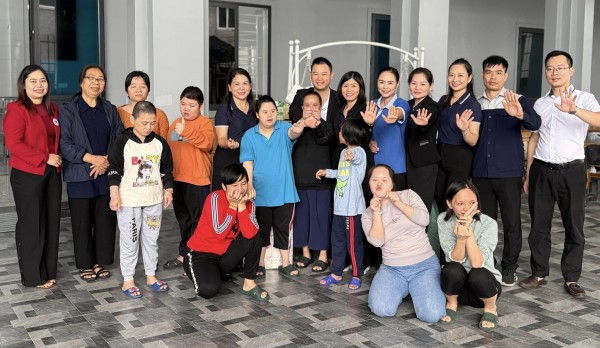 Vòng tay yêu thương, tương trợ những mảnh đời khó khăn Vòng tay yêu thương, tương trợ những mảnh đời khó khăn