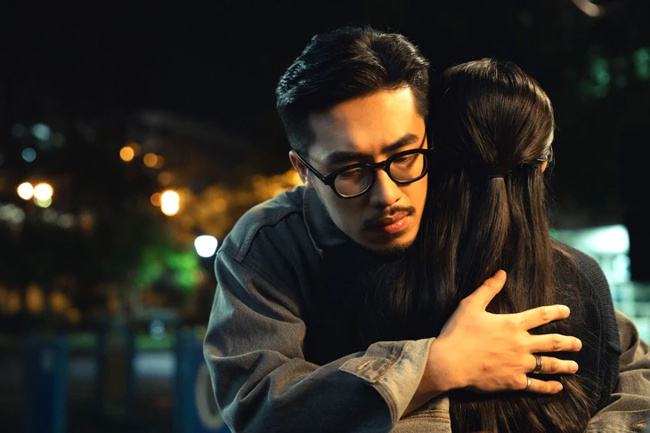 Vũ. kể chuyện diễn xuất trước gương, thu âm cùng ban nhạc nổi tiếng Hồng Kông Vũ. kể chuyện diễn xuất trước gương, thu âm cùng ban nhạc nổi tiếng Hồng Kông