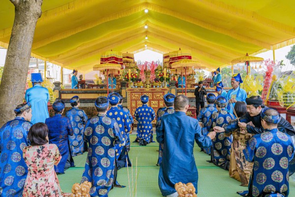 Vua Hàm Nghi hạ chiếu Cần Vương