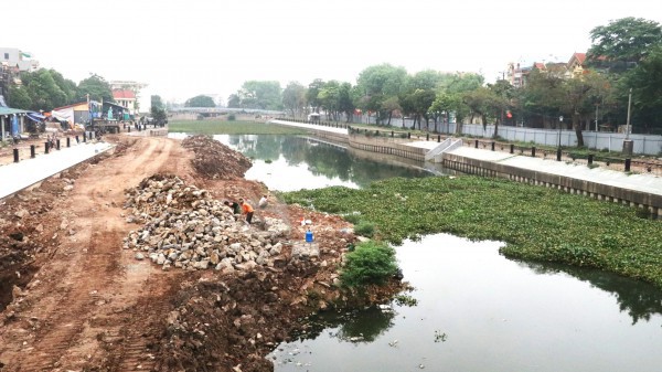 Xác định niên đại 3 cọc gỗ phát hiện dưới sông Vân