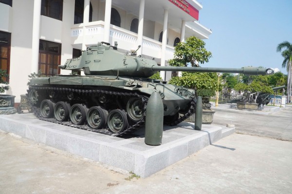 Xác xe tăng bất ngờ xuất hiện rồi biến mất tại bãi biển Quy Nhơn