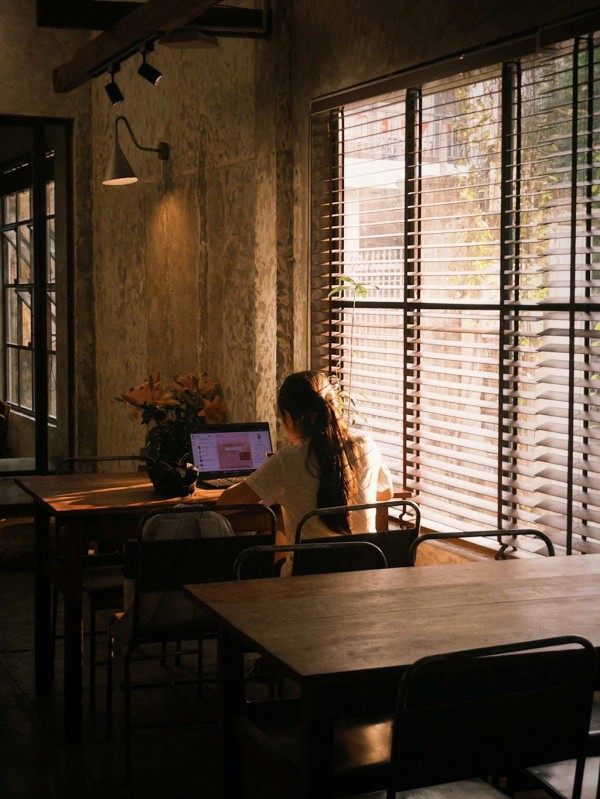 Xôn xao chuyện trả tiền bật nhạc ở quán cà phê, nhà hàng