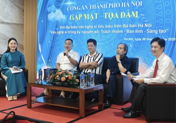 Đại tá Nguyễn Thành Long: Văn hóa là sức mạnh mềm bảo vệ bình yên thủ đô Đại tá Nguyễn Thành Long: Văn hóa là sức mạnh mềm bảo vệ bình yên thủ đô