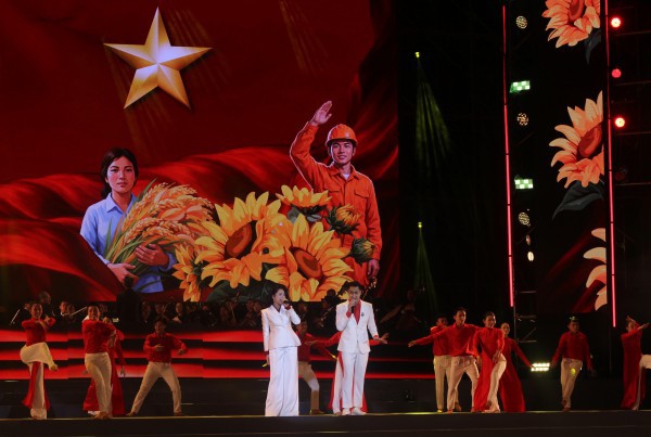 Đêm thành phố lung linh cùng 