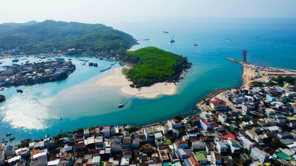 Độc đáo di sản văn hóa phi vật thể: Truyền đời hạt muối Sa Huỳnh Độc đáo di sản văn hóa phi vật thể: Truyền đời hạt muối Sa Huỳnh