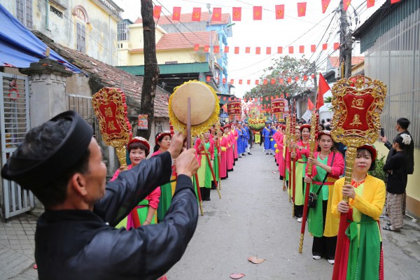 Độc đáo lễ hội Tiên Công: Con rể quỳ đón mừng bố vợ thượng thọ