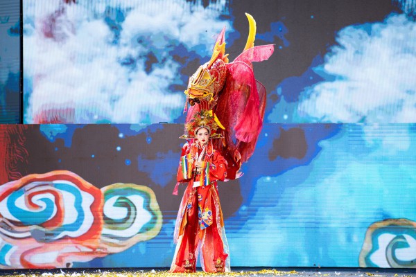 Độc lạ những màn trình diễn National Costume ở Miss Grand Vietnam 2024