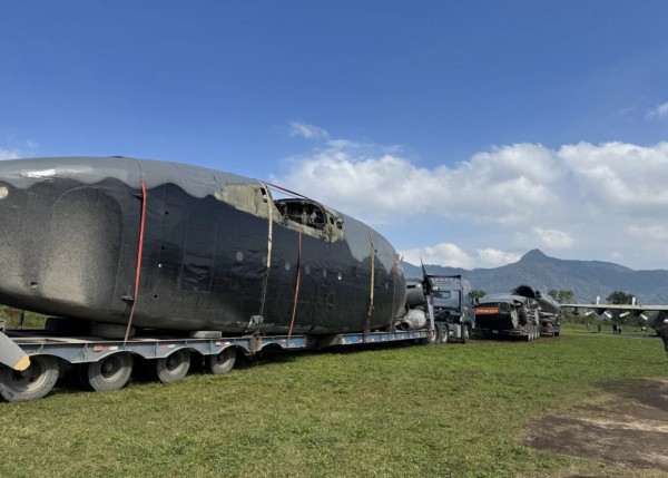 Đưa máy bay vận tải C-119 từ Đồng Nai về trưng bày tại sân bay Tà Cơn