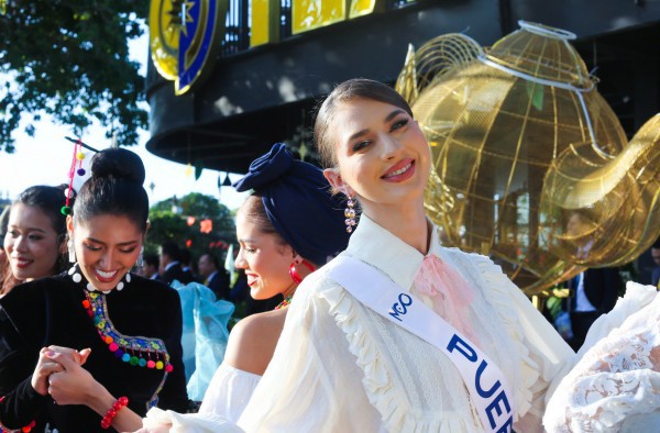 Đường phố Đà Lạt rực rỡ sắc màu cùng 80 hoa hậu diễu hành Tea Carnival