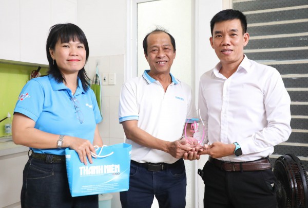 ”Ông bụt” viết chuyện cổ tích giữa đại ngàn