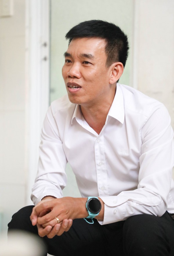 ”Ông bụt” viết chuyện cổ tích giữa đại ngàn