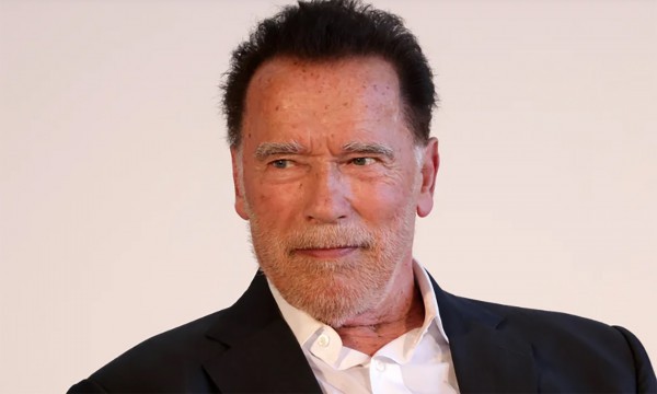 Arnold Schwarzenegger, Scarlett Johansson kêu gọi ủng hộ bà Kamala Harris làm tổng thống