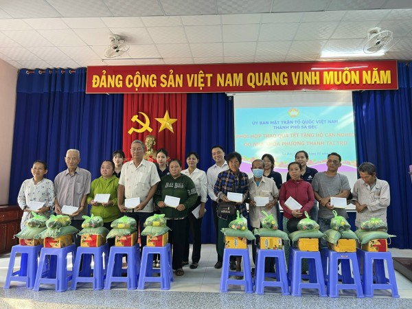 Bác sĩ nha khoa giàu lòng nhân ái