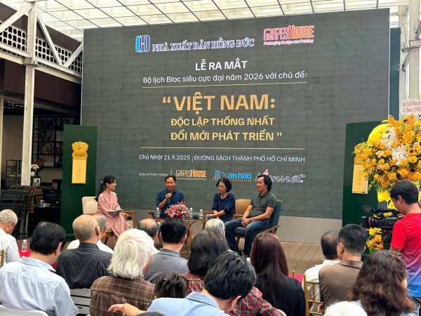 Bộ lịch cực đại tái hiện lịch sử Việt Nam - những dấu mốc thiêng liêng
