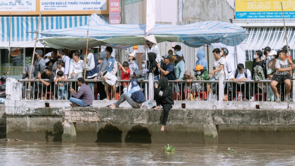 Cận cảnh đua ghe ngo tại lễ hội Ooc Om Boc Vĩnh Long