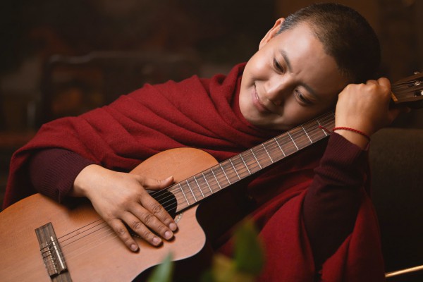 Choying Drolma - Tĩnh lặng để từ bi