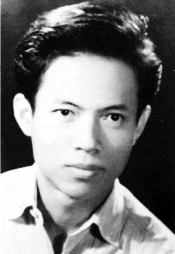 Chu Cẩm Phong - Nhật ký chiến tranh viết thật, sống thật Chu Cẩm Phong - Nhật ký chiến tranh viết thật, sống thật